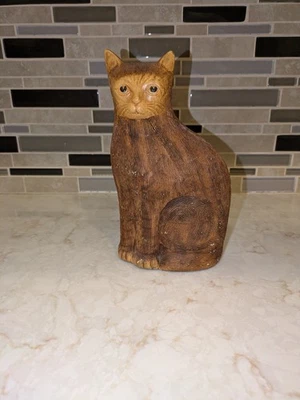 Estatua de gato texturizada vintage Foto 1 de 4