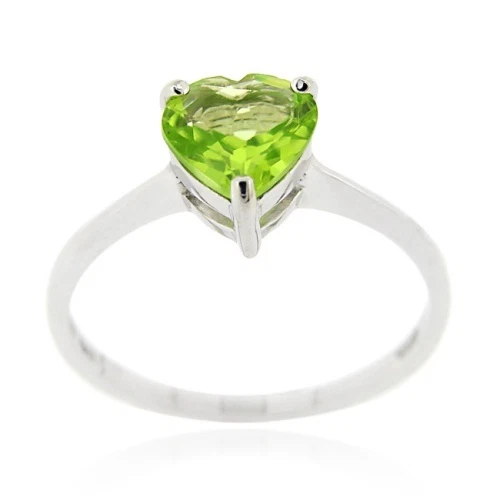 Anillo solitario corazón peridoto de plata de ley Foto 1 de 1