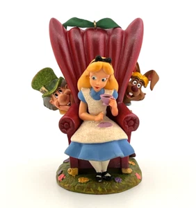 Disney Cuaderno de bocetos Alicia en el País de las Maravillas Tea Party silla adorno RARO - Imagen 1 de 5
