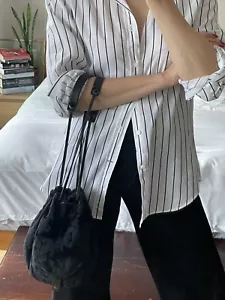 Bolso cubo brocado terciopelo negro vintage MIU MIU - Imagen 1 de 18