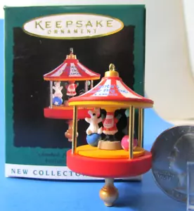 Adorno miniatura Hallmark 1995 pequeño techo grande de Santa - Imagen 1 de 13