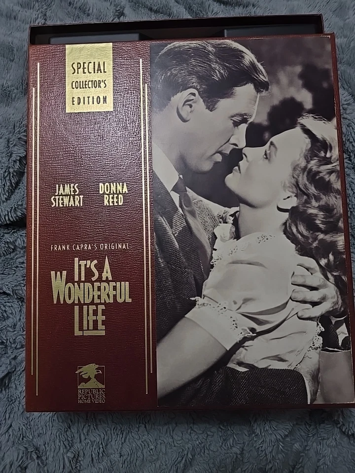Its a Wonderful Life (VHS, Delux Collectors Edition) - Image 1 of 4