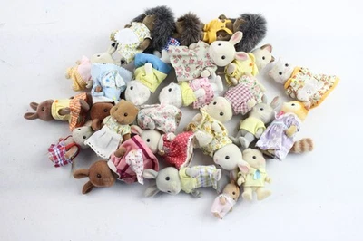 Sylvanian Families Figures Collectable Toys Vintage Cat Family Red Panda Beaver  - Image 1 of 4