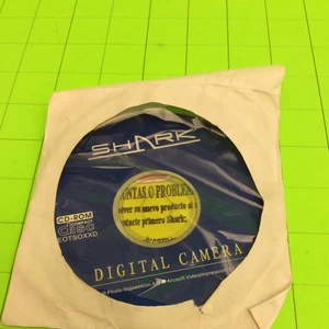 Shark Digital Camera Binoculars - Picture 1 of 9