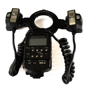 Canon MT-24EX Macro Twin Lite Flash, Adapters, and 2 types of flash diffusers - Picture 1 of 11