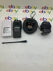Motorola HT1250LS UHF 450-512MHz AAH25SDH9DU5AN New Battery & Antenna Tested 👍 - Picture 1 of 16