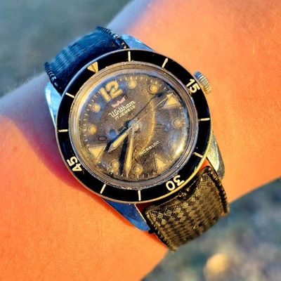 Rare WALTHAM BATHYSCAPHE Blancpain Bakelite Bezel Vintage Dive Watch - Type I/A - Image 1 of 4