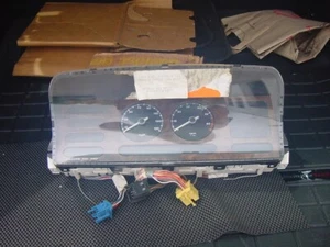 1998-89 Jaguar XJ6 Speedometer Instrument Gauge Cluster DCB3157 - Picture 1 of 7