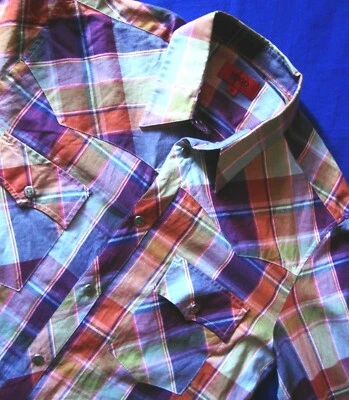 SHIRT man vintage HUGO BOSS TG.M   NEW! Rare - Immagine 1 di 4