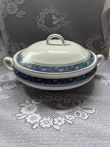 AYNSLEY BLUE MIST TWO HANDLED LIDDED VEGETABLE TUREEN EXCELLENT CONDITION - Picture 1 of 10