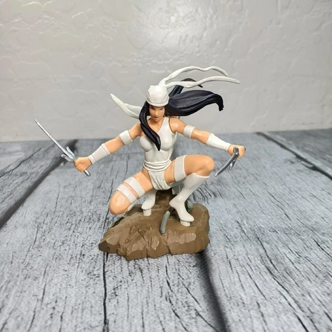 2005 Bandai HG Marvel Heroes Elektra Buildable Mini Figure Statue Plastic 4" Cover