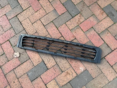 Conjunto de parrilla central Porsche Cayenne S 2003-2006 4,5 L Foto 1 de 4