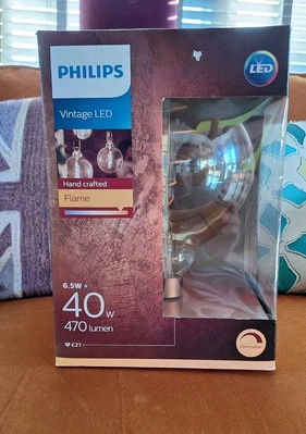 1 x Philips Vintage LED Flame Globe Bulb (G200, 6.5w=40w, E27, 2000k, Dimmable) - Image 1 of 3
