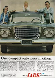 Studebaker Lark 1961 "Más diversión familiar" anuncio a color original - Imagen 1 de 1