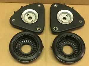 PAR DE KITS DE MONTAJE Y RODAMIENTOS DE PUNTAL DELANTERO PARA FORD FOCUS MK3 2011-2018 - Imagen 1 de 3