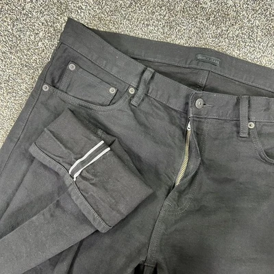 Jeans masculino Uniqlo Selvedge jeans slim ajuste reto cintura média 35x32 preto lavagem escura - Imagem 1 de 4