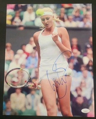 Estrella del tenis 11x14 firmada por Kristina Mladenovic JSA  Foto 1 de 3