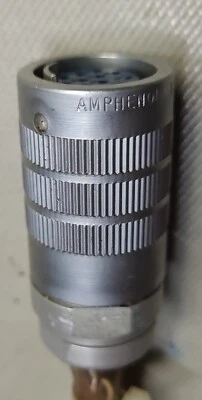 Amphenol 165-10 Connector - Image 1 of 4