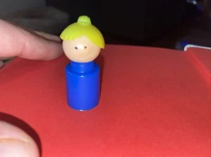 Fisher Price Little People Giocattolo Vintage Little People Figura Bambina - Foto 1 di 8