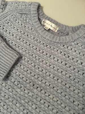 Chelsea & Theodore Women's L Light Blue Knit Pullover Long Sleeve Sweater - Image 1 of 4