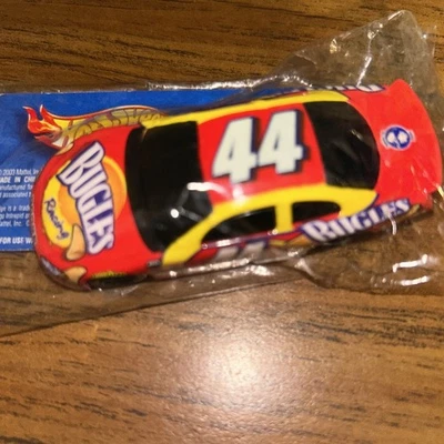 Hot Wheels Bugles Racing 44 NIP Car 2003 SB2#18 - Image 1 of 4