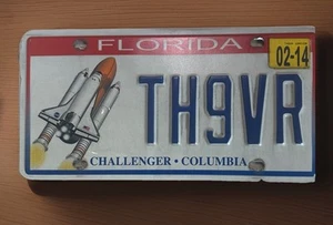 Vintage CHALLENGER COLUMBIA Space Shuttle FLORIDA License Plate Hang Man Cave - Picture 1 of 6