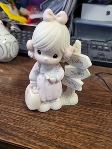 C-0013 Precious Moments 1992 "Loving, Caring and Sharing Along The Way" Vintage - Bild 1 von 2