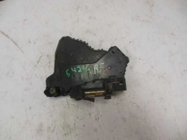 Actuador cerradura puerta pasajero delantero derecho Toyota Corolla 2003-2008 Foto 1 de 4