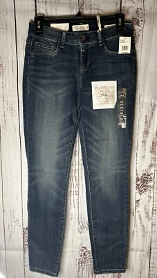 Pantalones de mezclilla cortos Jessica Simpson para mujer Kiss Me súper ajustados talla 28 Foto 1 de 3