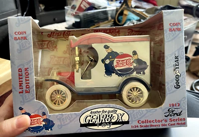 Limited Edition Pepsi Delivery Truck Coin Bank, Gearbox Toys, 1912 Model T - Image 1 of 4