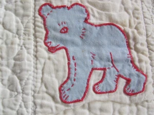 Vintage child's quilt with hand appliqued animals 28 x 44 in fair condition - Picture 1 of 12