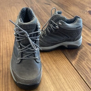 New Balance 1569 Damen 9 2A (schmal) grau Leder Gore-Tex Wanderschuhe - Bild 1 von 11