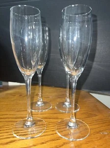 Set Of 4 Luminarc Champagne Flutes - Picture 1 of 2