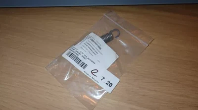 NOVO OEM KTM SUPORTE MOLA CURTA 10003021000 - Imagem 1 de 4