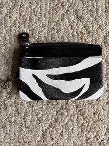 NUEVO SIN ETIQUETAS RGA Accesorios Blanco y Negro Imitación Cuero Cebra Cartera Monedero Bolso sin asas - Imagen 1 de 17