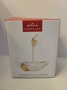 NEW 2023 Hallmark Keepsake Christmas Ornament Grandbaby's First Christmas Peapod - Picture 1 of 1