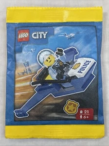 LEGO CITY: Policeman With Jet Minifigure Limited Edition Set 952307. Age 5+. - Picture 1 of 2