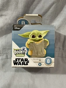 NEW Walt Disney Star Wars The Bounty Collection Series 8 Grogu w/ Shirt #44 - Picture 1 of 1