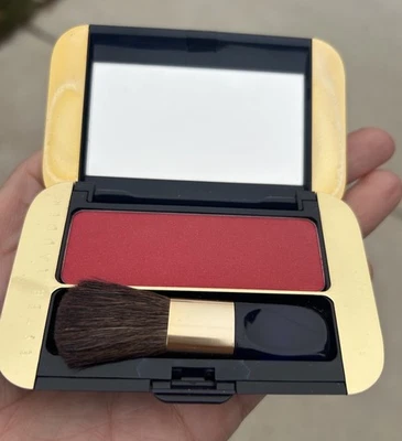 ESTEE LAUDER Signature Powder blush Avant Red -14. .33 Oz - Image 1 of 4