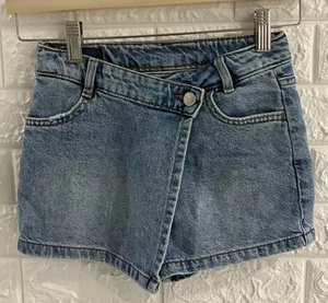 ZARA WOMENS SKIRT SHORTS SIZE 8 MEDIUM WASH DENIM ZIPPER ENCLOSURE - Picture 1 of 8