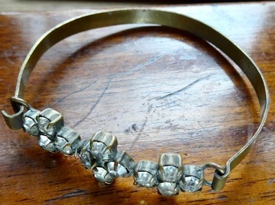 vintage art deco clear rhinestone glass flower bangle bracelet gold tone -672 - Image 1 of 4