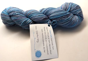 Hilos de sol color extendido hilo de calcetín clásico 100 % Superwash Merino/ 370 yardas - Imagen 1 de 2