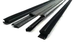 FRONT DOOR RUBBER WEATHER STRIPS 4PCS SET FOR NISSAN NAVARA D22 SINGLE DUAL CAB - Picture 1 of 2