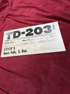 Oldtimer 1973 Schneemobil Anhänger Händler Nummernschild, Stich’s in Sioux Falls, SD. - Bild 1 von 6