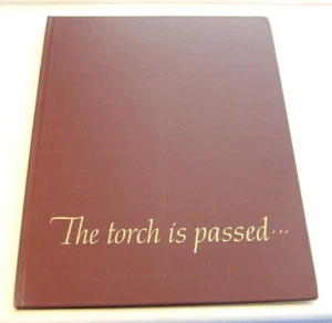 THE TORCH IS PASSED~ ASSOCIATED PRESS STORY DEATH OF A PRESIDENT HARD COVER BOOK - Bild 1 von 12