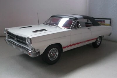 Ford Fairlane GT 1966 convertible blanco negro 1:18 GMP G1801116 hecho solo 996 Foto 1 de 4