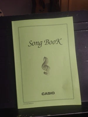 Libro de música Casio para 07COCOREWL1B. 136 Páginas 90 Canciones EXCELENTE Estado  Foto 1 de 4