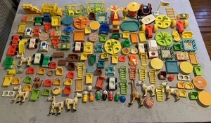 Konvolut 145 plus Oldtimer Fisher Price Little People & Zubehör Tiere Fahrzeug - Bild 1 von 8