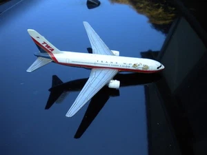 Inflight 1:200 767 w/Stand twa - Picture 1 of 2
