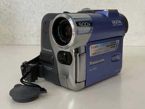Panasonic NV-GS22 Mini DV Tape Digital Video Camera Blu Non Testata No Batteria - Foto 1 di 10